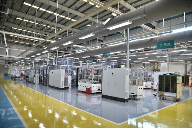 鋰電池?zé)o塵車(chē)間裝修設(shè)計(jì)：溫濕度控制/空調(diào)機(jī)組/工藝管道/壓差控制   CEIDI西遞